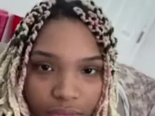 Babieee's Live Sex Cam Show