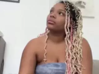 Babieee's Live Sex Cam Show