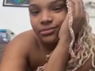 Babieee's Live Sex Cam Show