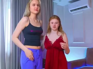 DarlineCarradine's Live Sex Cam Show