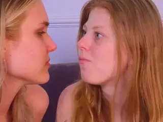 DarlineCarradine's Live Sex Cam Show