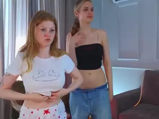 DarlineCarradine's Live Sex Cam Show