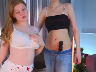 DarlineCarradine's Live Sex Cam Show