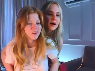 DarlineCarradine's Live Sex Cam Show