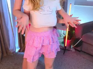 DarlineCarradine's Live Sex Cam Show