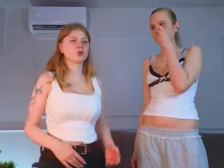 DarlineCarradine's Live Sex Cam Show