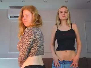 DarlineCarradine's Live Sex Cam Show