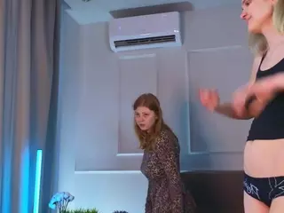 DarlineCarradine's Live Sex Cam Show