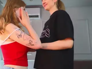 DarlineCarradine's Live Sex Cam Show