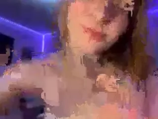 MaydaBow's Live Sex Cam Show