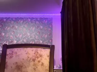 MaydaBow's Live Sex Cam Show