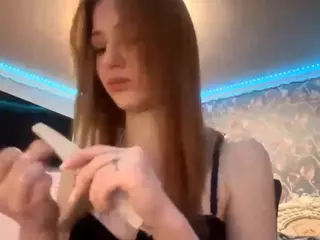 MaydaBow's Live Sex Cam Show