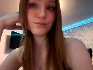 MaydaBow's Live Sex Cam Show