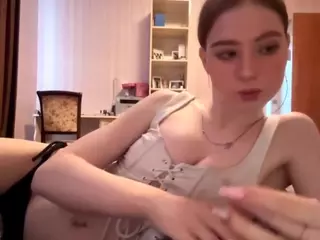 MaydaBow's Live Sex Cam Show