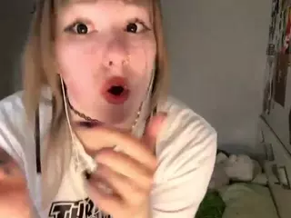 MayDenner's Live Sex Cam Show