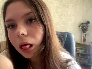 MildredGawne's Live Sex Cam Show