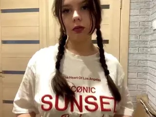 MildredGawne's Live Sex Cam Show