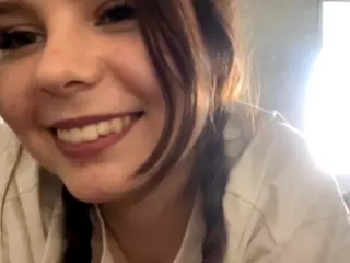 MildredGawne's Live Sex Cam Show