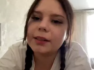 MildredGawne's Live Sex Cam Show