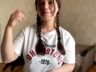 MildredGawne's Live Sex Cam Show