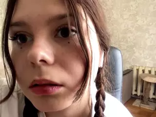 MildredGawne's Live Sex Cam Show