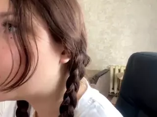 MildredGawne's Live Sex Cam Show
