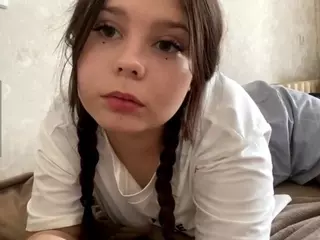 MildredGawne's Live Sex Cam Show