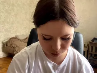 MildredGawne's Live Sex Cam Show