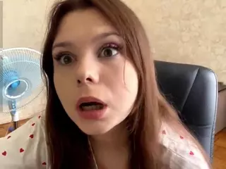 MildredGawne's Live Sex Cam Show