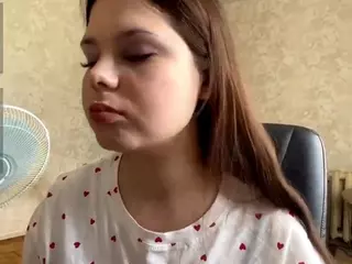 MildredGawne's Live Sex Cam Show