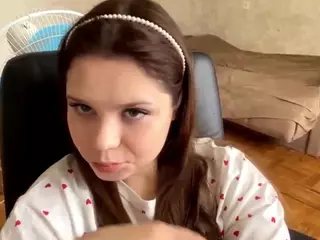 MildredGawne's Live Sex Cam Show