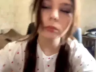 MildredGawne's Live Sex Cam Show