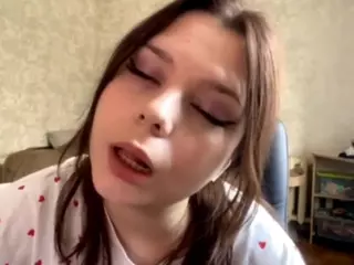 MildredGawne's Live Sex Cam Show
