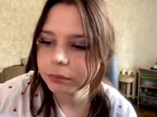 MildredGawne's Live Sex Cam Show