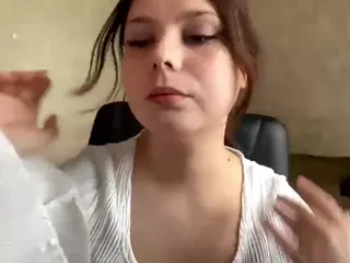 MildredGawne's Live Sex Cam Show