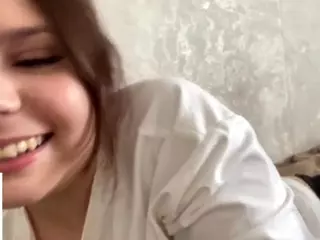 MildredGawne's Live Sex Cam Show