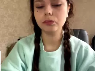MildredGawne's Live Sex Cam Show