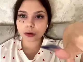 MildredGawne's Live Sex Cam Show