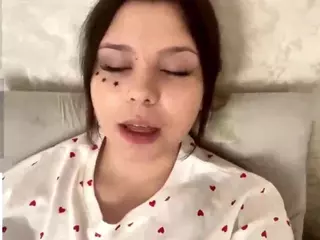 MildredGawne's Live Sex Cam Show