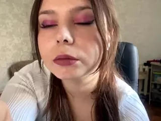 MildredGawne's Live Sex Cam Show