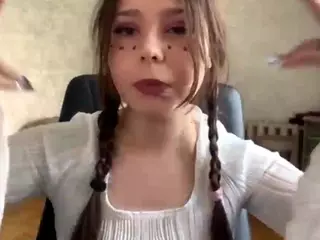 MildredGawne's Live Sex Cam Show
