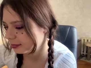MildredGawne's Live Sex Cam Show