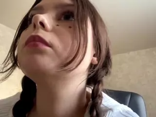 MildredGawne's Live Sex Cam Show
