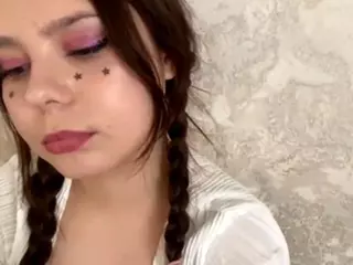 MildredGawne's Live Sex Cam Show