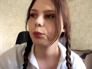 MildredGawne's Live Sex Cam Show