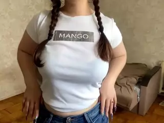 MildredGawne's Live Sex Cam Show
