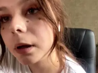 MildredGawne's Live Sex Cam Show