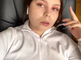 MildredGawne's Live Sex Cam Show