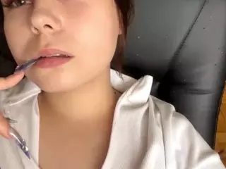 MildredGawne's Live Sex Cam Show