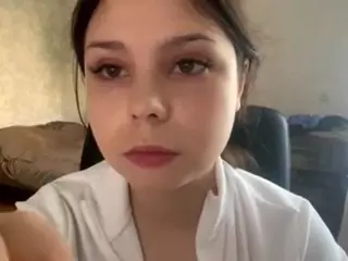 MildredGawne's Live Sex Cam Show
